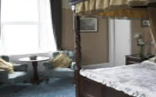 Slaney Manor