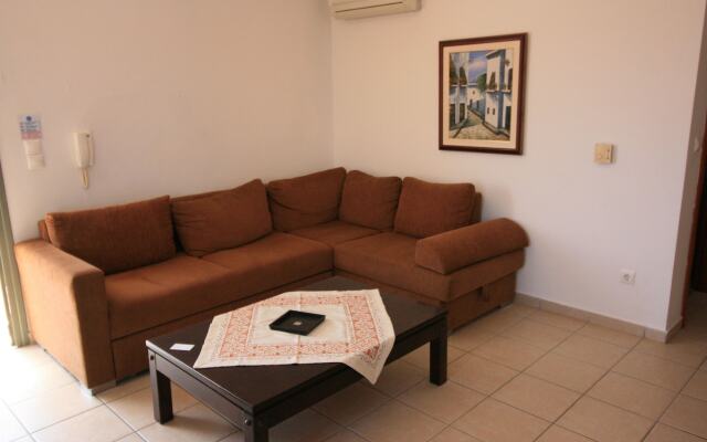 Lagoon View Apartments - Adults Only