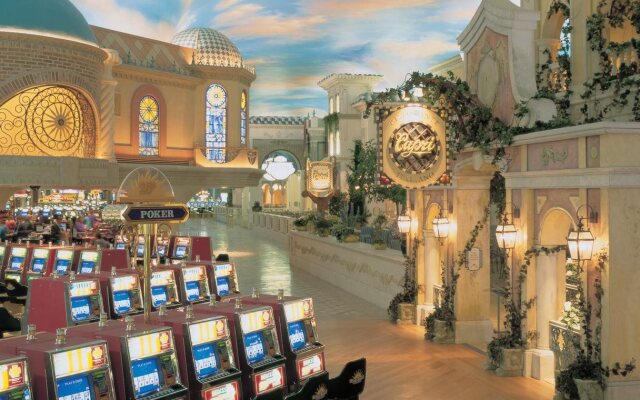 Sunset Station Hotel & Casino