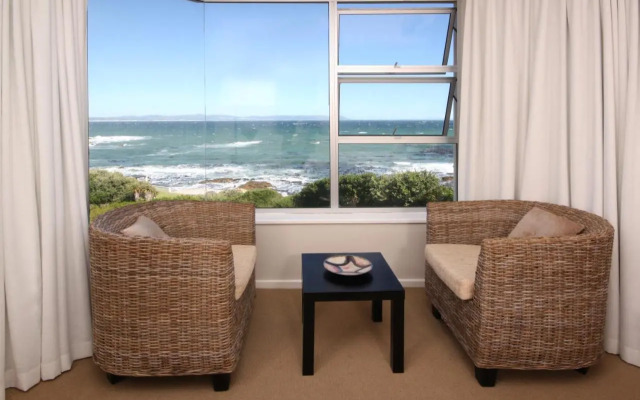 Bayview 208