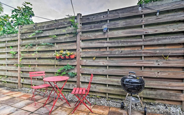 Retreat Half-mile to Beach/siesta Key Village