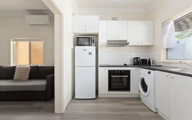 2-bed Apartment Near Manly Beach