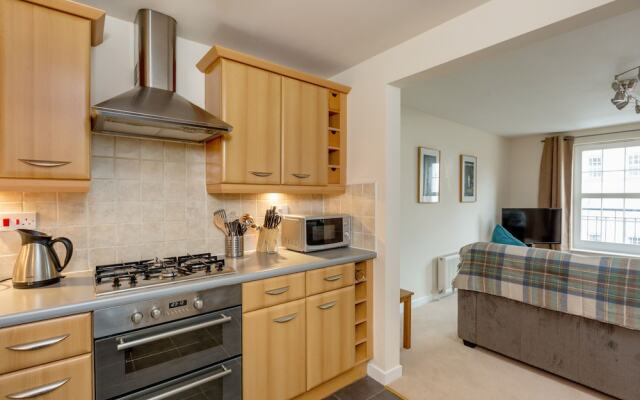 404 Dalry Gait Apartment 2