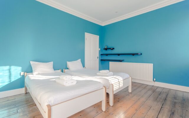 3 Bedroom Family Home in Shepherds Bush