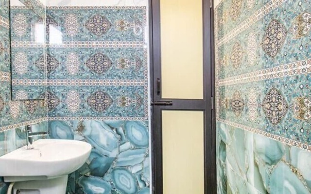 Fabhotel Radha Residency