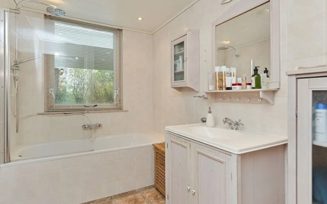 Lovely Family Villa With Garden in Kamperland