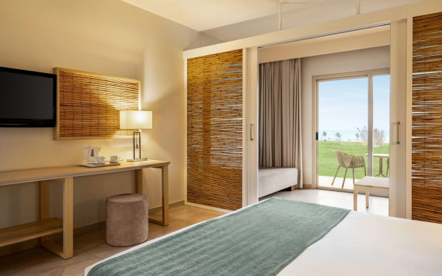 Ramada Hotel & Suites By Wyndham Ayia Napa