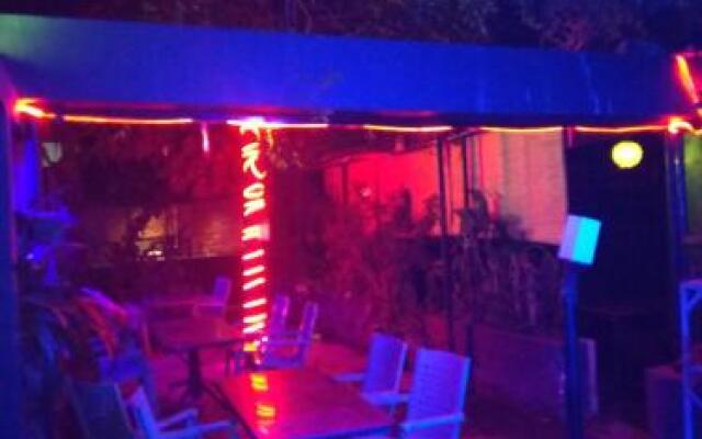 Dolphin Hotel