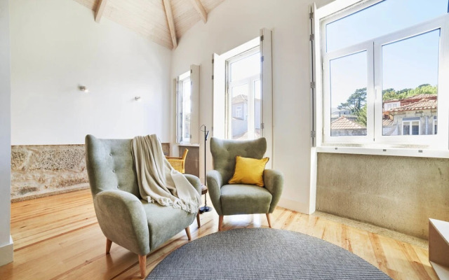 Pause Apartments