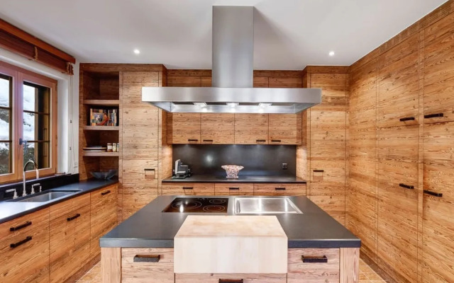 Beautiful Alpine Luxury Flat in Rougemont