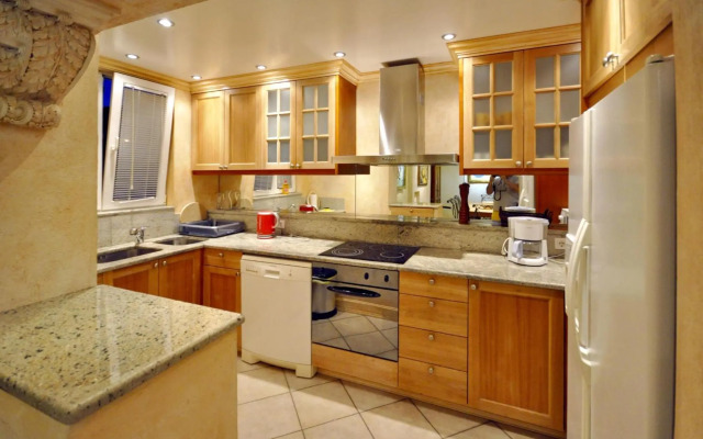 VILLA MARJAN - 3 bdr, 3 bath, parking