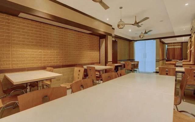 Motel Gajraj Continental by OYO Rooms