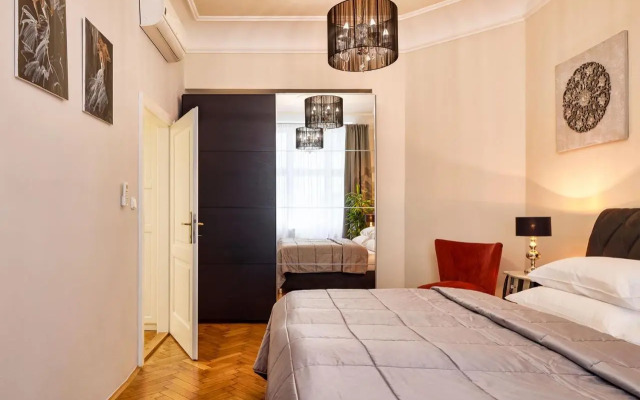 PragueOne Apartment,A/C,Terrace