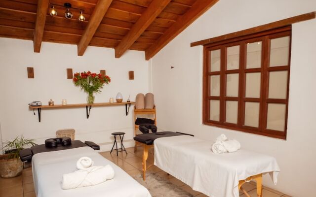 Hotel Cacique Real
