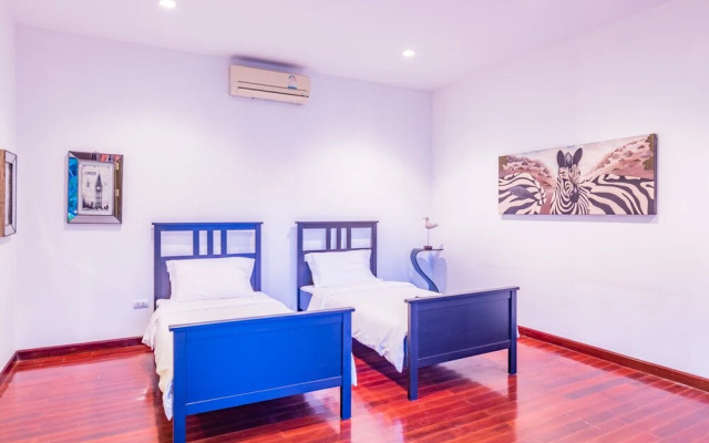 5 BR Pool Villa In Great Location - CV5