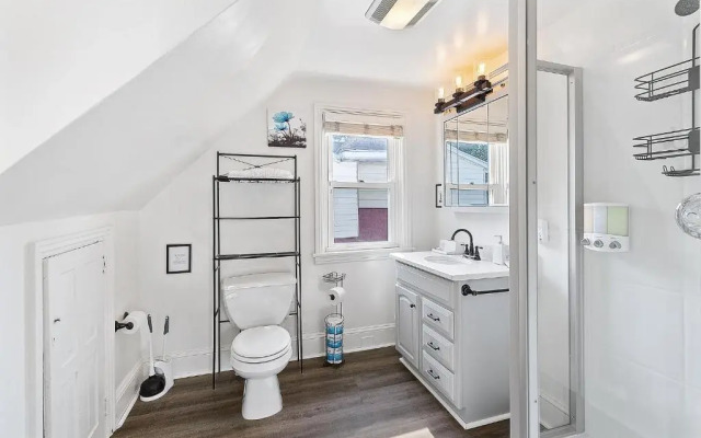 King,Parking,AC,Deck,Train,Uni,Hospital