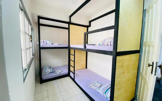 O Hostel