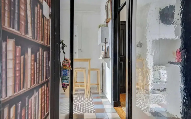 Central Hidden Gem, Rustic Modern 2 Bedroom Flat