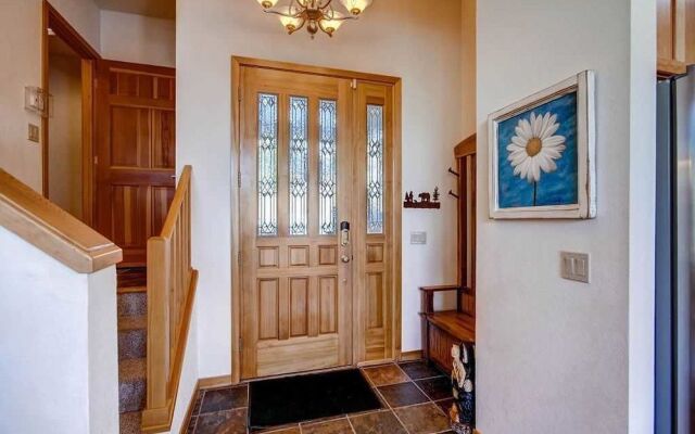 Gold Flake Lodge Main Street By Pinnacle Lodging