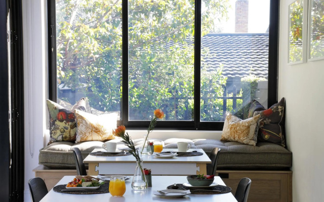 Oak Village B&B