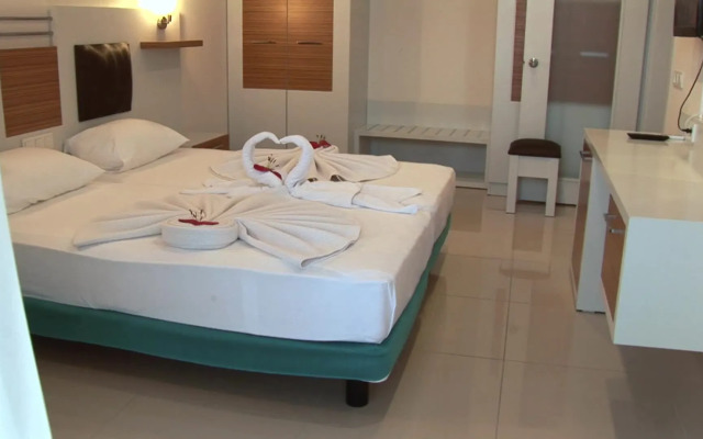 Kleopatra Ada Beach Hotel