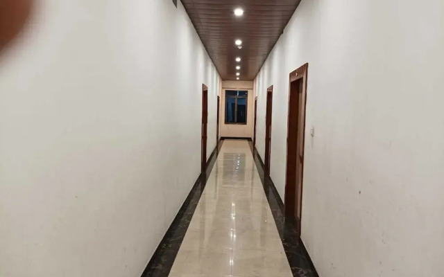 Hotel Atharv By GRB