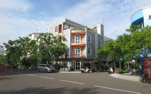 Le Vieux Nice Inn