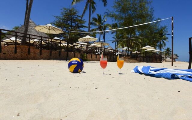 Ledger Plaza Bahari Beach