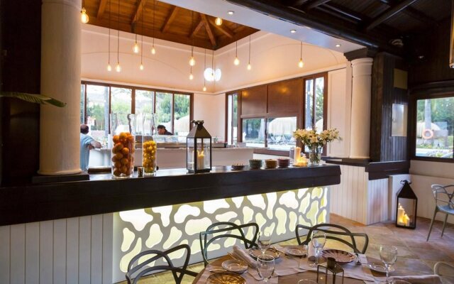 The Suites At San Roque Club