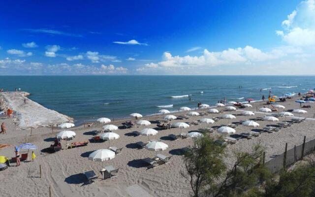 Happy Camp Rosapineta Camping Village