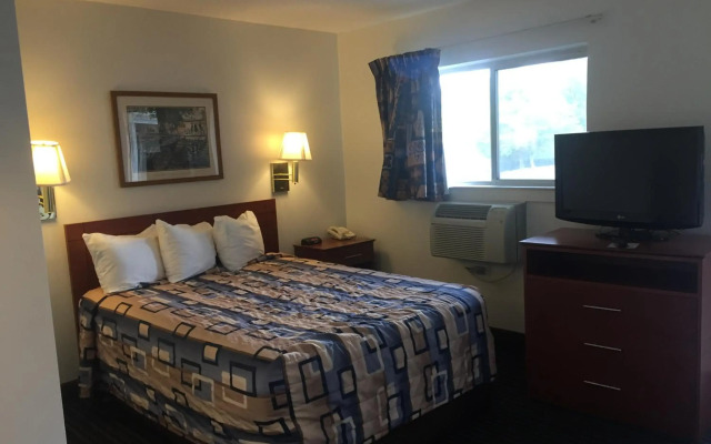 Motel 6 Greensboro, NC - I-40