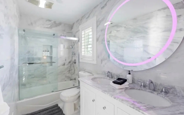 @ Marbella Lane - Buckingham Place Laundry + P