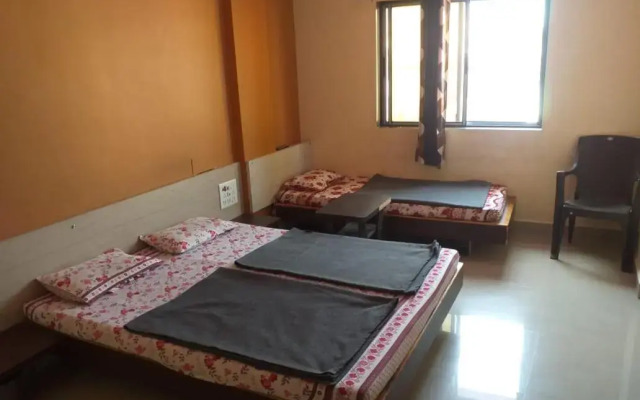Hotel Laxmi Sadan