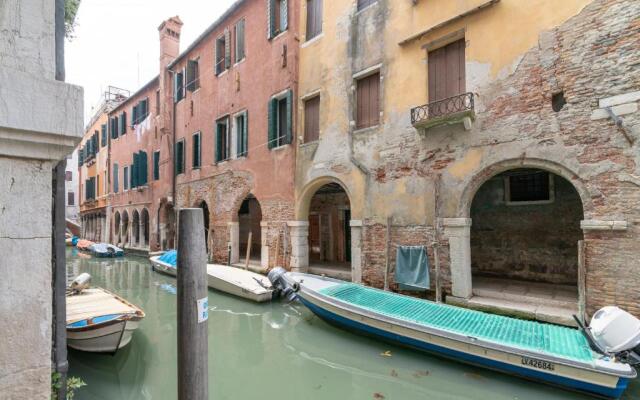 Riva Palace Apartments