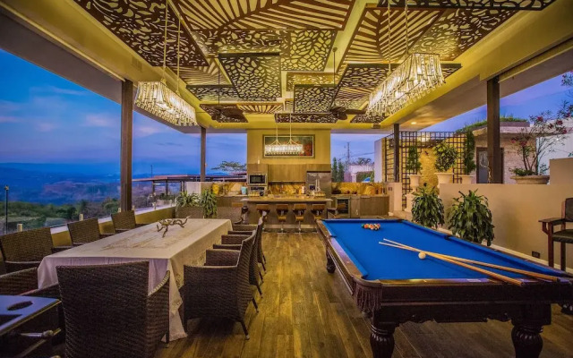 La Toscana Hills