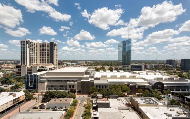 Hyatt Place Austin Downtown