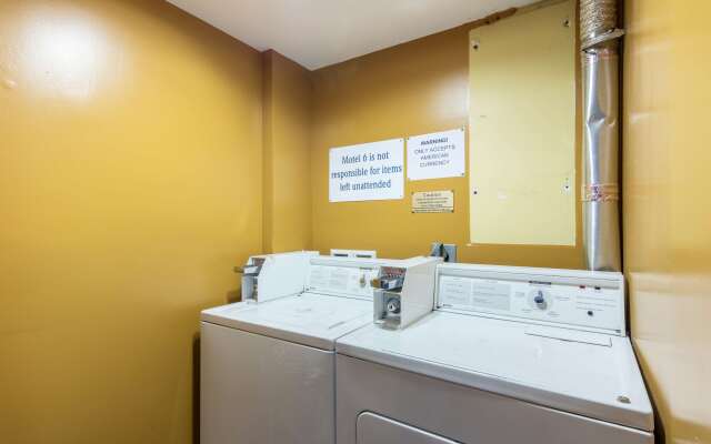 Motel 6 Eau Claire, WI