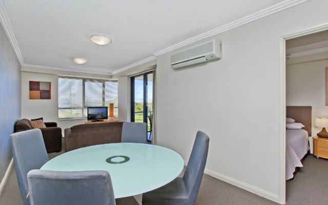 Aqualine Apartments