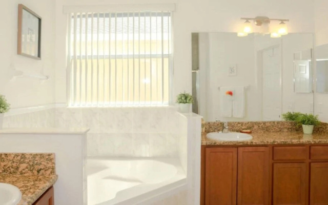 Villa Tourmaline - 1010 Tourmaline by Fairytale VR
