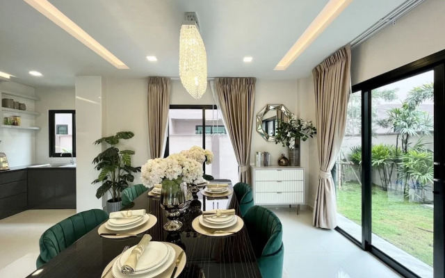 Southern Peak Pool Villa HuayYai Pattaya