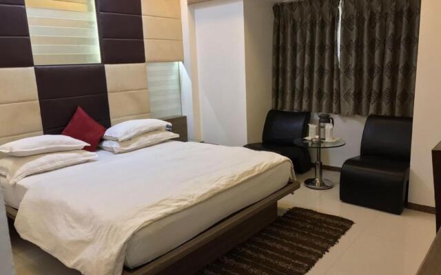 Pearl Hotel & Banquets