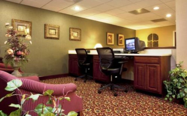 Holiday Inn Exp Suites High Point South