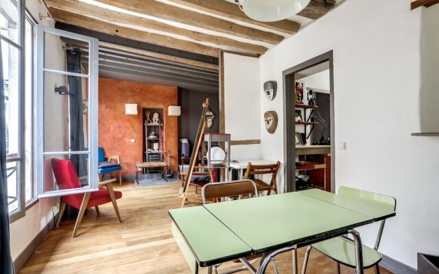 Grand prieuré apartment by Weekome