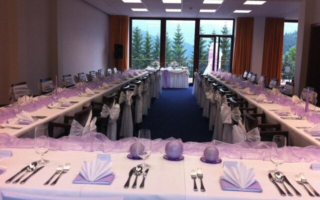 Beltine Forest Hotel