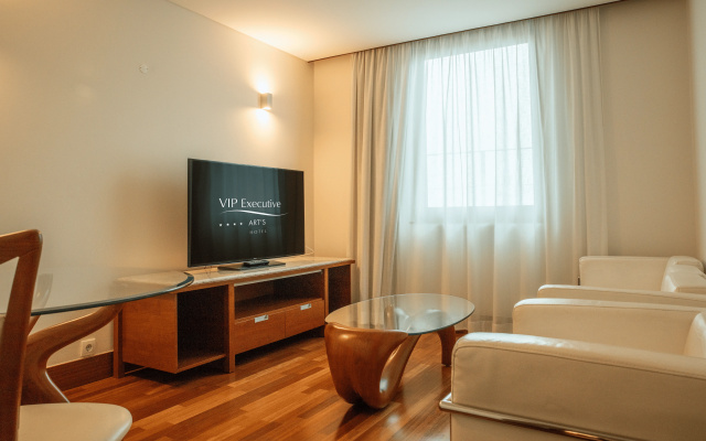 VIP Executive Art's Hotel