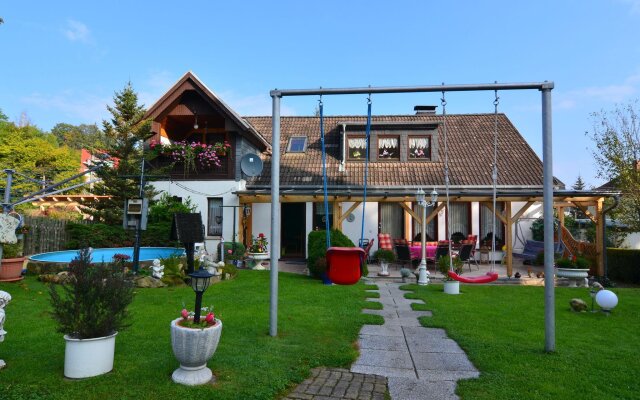 Apartment in the Harz with a covered balcony and lovely garden