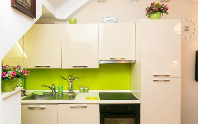 Old Town Finest Step