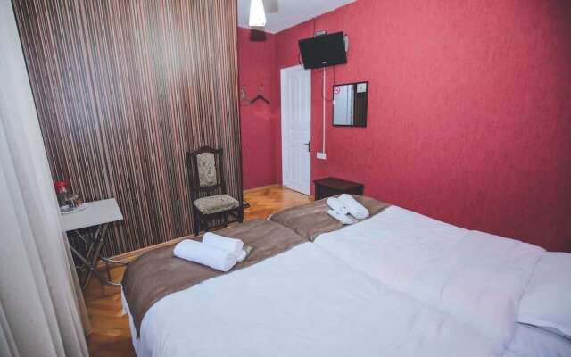 Отель Family Hotel Laba