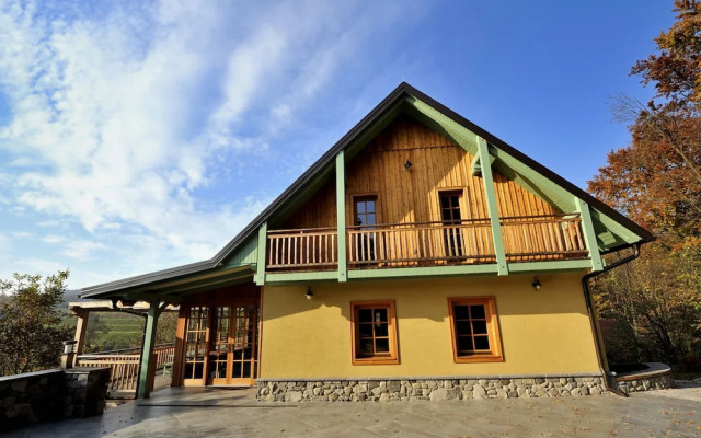 Villa Les With hot tub