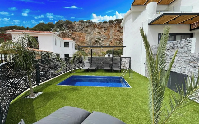 Aelia Suites